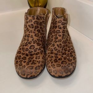 Cat & Jack Toddler boots leopard